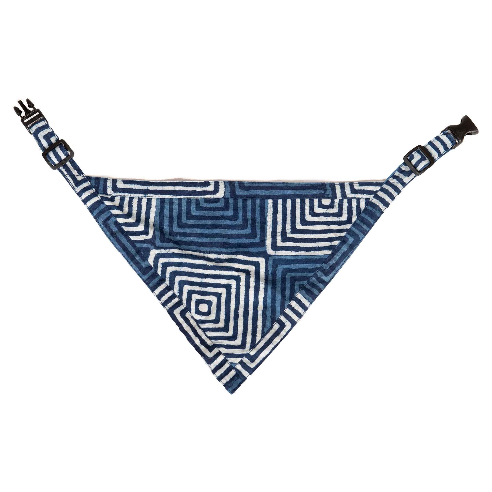 DGS Pet Products Unbugz - It Bandana Large Square Blue 13" x 8" x 0.1" - Spot
